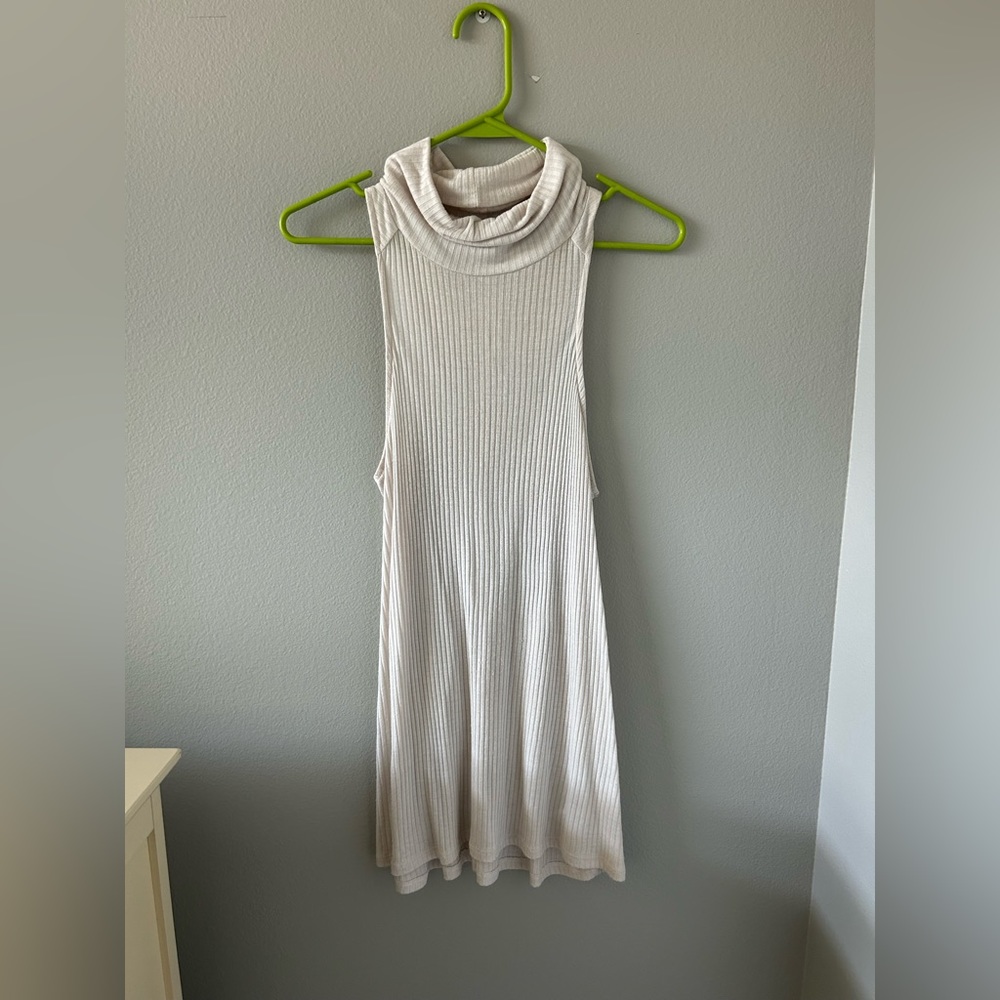Long tank with turtle neck top